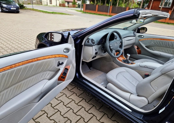 Mercedes-Benz CLK cena 28900 przebieg: 147000, rok produkcji 2005 z Gościno małe 742